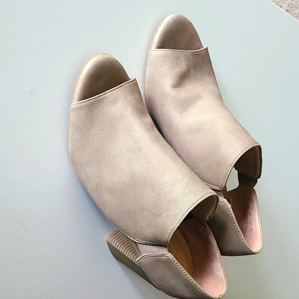Naturalizer Soul Nide Peep Toe Heels